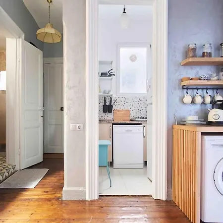 Apartment Modern&old Style Flat In The Center Of Cihangir Istanbul