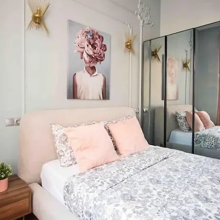 Apartment Modern&old Style Flat In The Center Of Cihangir
