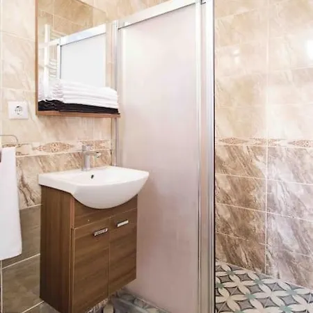 Modern&old Style Flat In The Center Of Cihangir Apartment *