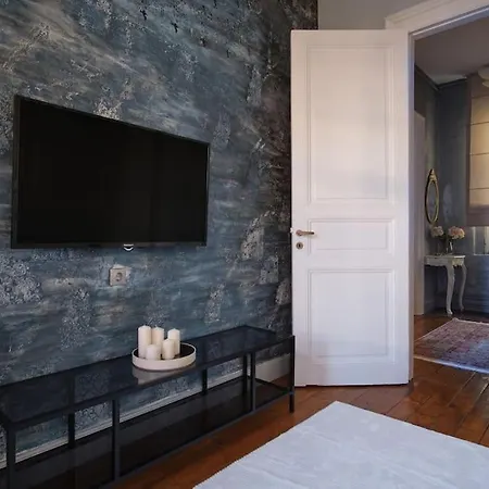 Modern&old Style Flat In The Center Of Cihangir Apartment Istanbul